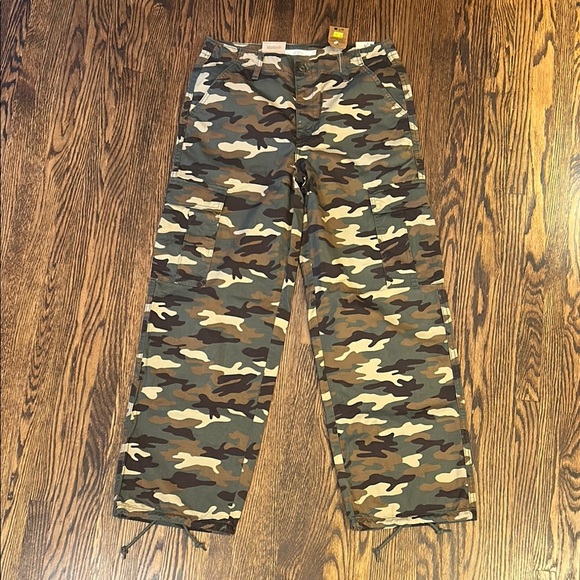 Levi's Other - Levi’s Baggy Camo Cargo Pants